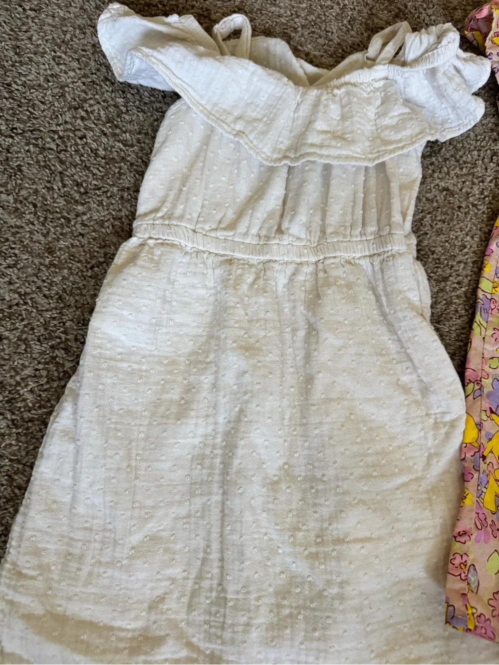Old Navy Cream Gathered Waist Skirt